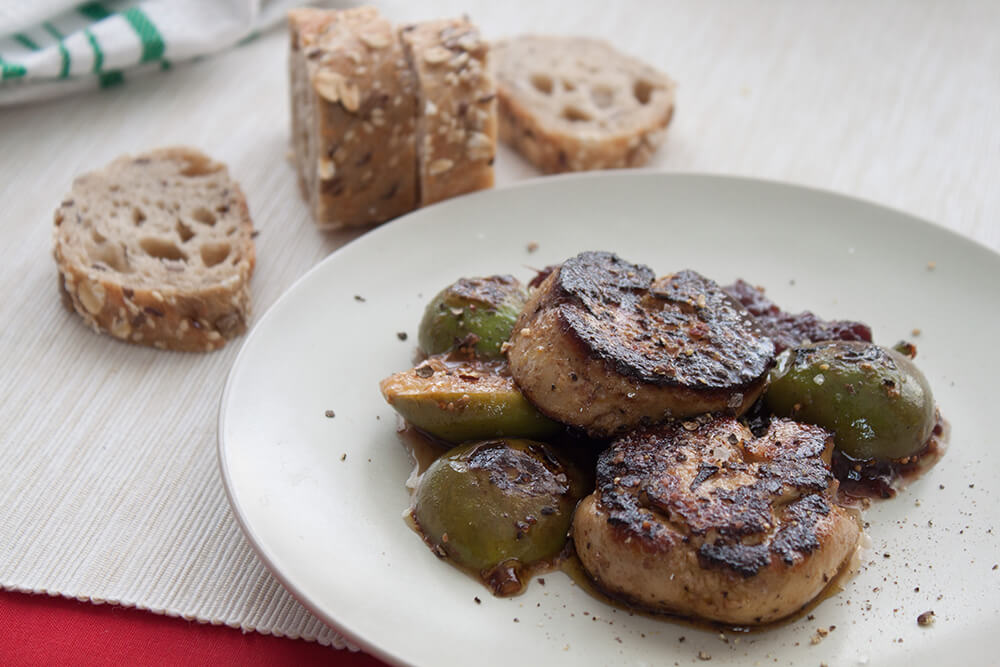 Kacsamáj fügével és vörösáfonya szósszal